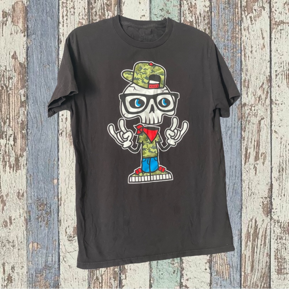 Camo Skeleton - Graphic Tee